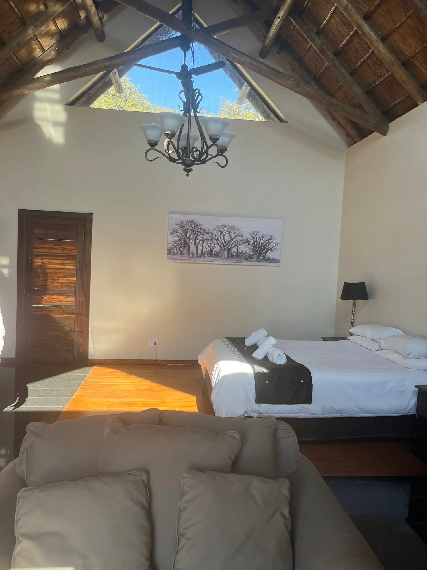 Thatch King/Twin Dam-facing Room — photo 1