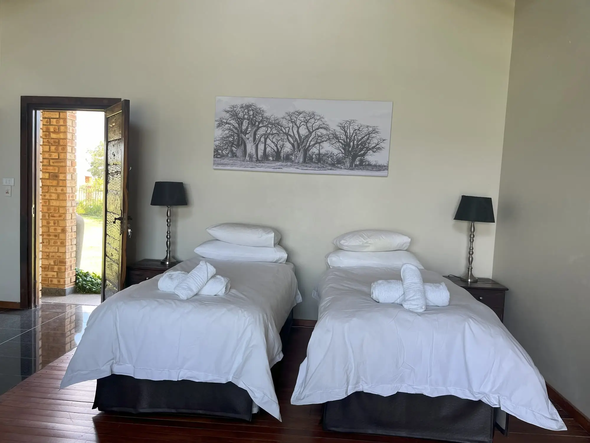 Thatch King/Twin Dam-facing Room — photo 4